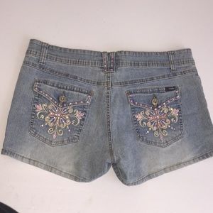 Stretchy embroidered Angel jean shorts with jewels